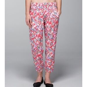 Lululemon Rollin' With My Omies Pants in Flowabunga